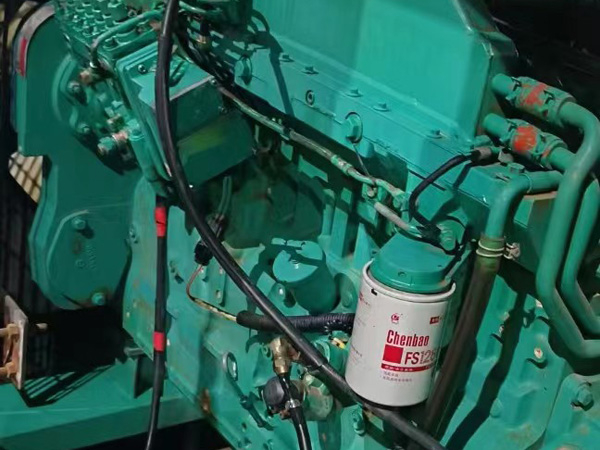 埇桥如何确定新的发电机组控制系统是否与原系统兼容？